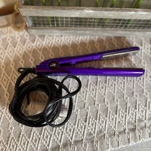 CHI Smart. 3/4"  Hairstyling Hot Iron. Zirconium Titanium. Purple. Pre-owned.